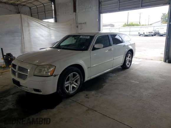 2006 Dodge Magnum z VIN 2D4FV47V36H436837, wystawiony jako Copart lot #70883025 z przebiegiem 206 603 mil mil oraz Szkoda całkowita • Salvage title. Historia ofert i sprzedaży dostępna na DreamBid. Obrazek 1.