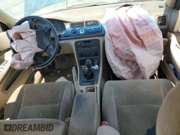 1995 Honda Accord с VIN JHMCD5532SC034085, выставлен на аукционе Copart как лот 61256005 с пробегом 162 223 миль миль и Списание • Salvage title. История ставок и продаж доступна на DreamBid. Изображение 8.