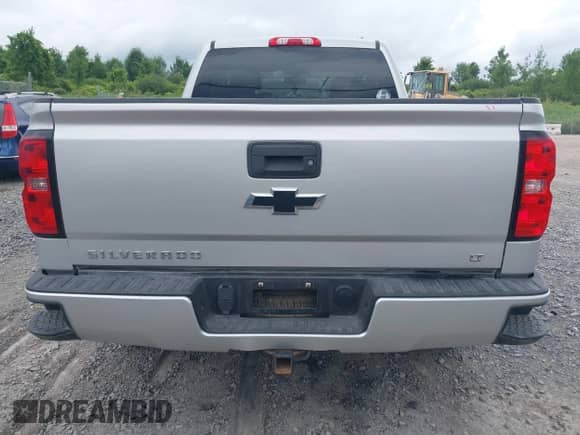 2017 Chevrolet Silverado 1500 LT with VIN 1GCVKREC5HZ328321, listed as a IAAI auction lot 42818538 with 137,263 mi miles and . Bid and sale history available at DreamBid. Image 17.