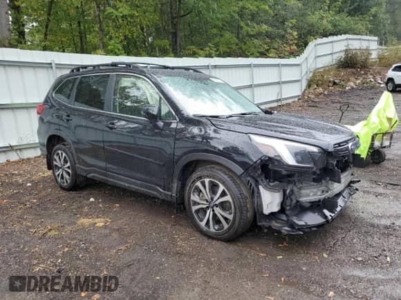 2024 Subaru Forester Limited z VIN JF2SKALC3RH418812, wystawiony jako Copart lot #70551795 z przebiegiem 21 930 mil mil oraz Szkoda całkowita • Salvage title. Historia ofert i sprzedaży dostępna na DreamBid. Obrazek 4.