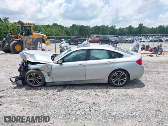 2015 BMW 4 Series 428i xDrive с VIN WBA4C9C50FD331387, выставлен на аукционе IAAI как лот 42506427 с пробегом 98 901 миль миль и . История ставок и продаж доступна на DreamBid. Изображение 13.