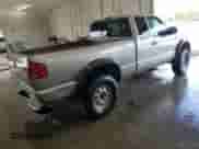 2000 Chevrolet S-10 LS ZR2 с VIN 1GCCT19W5Y8178582, выставлен на аукционе Copart как лот 57408875 с пробегом 264 571 миль миль и Списание • Salvage title. История ставок и продаж доступна на DreamBid. Изображение 3.