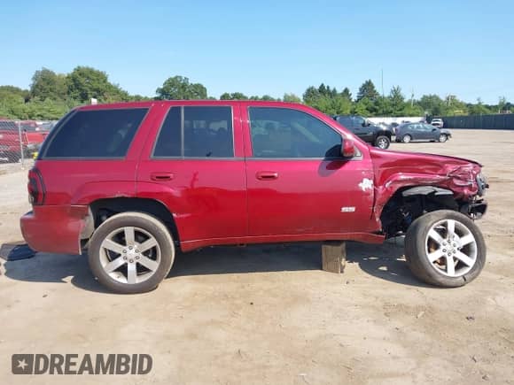 2007 Chevrolet TrailBlazer SS с VIN 1GNET13H972301280, выставлен на аукционе IAAI как лот 43180385 с пробегом Не указан миль и . История ставок и продаж доступна на DreamBid. Изображение 13.