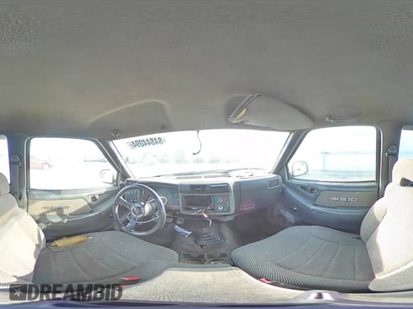 1994 Chevrolet S-10 LS с VIN 1GCCS1945RK167930, выставлен на аукционе Copart как лот 84844094 с пробегом 192 187 миль миль и Списание • Salvage title. История ставок и продаж доступна на DreamBid. Изображение 13.