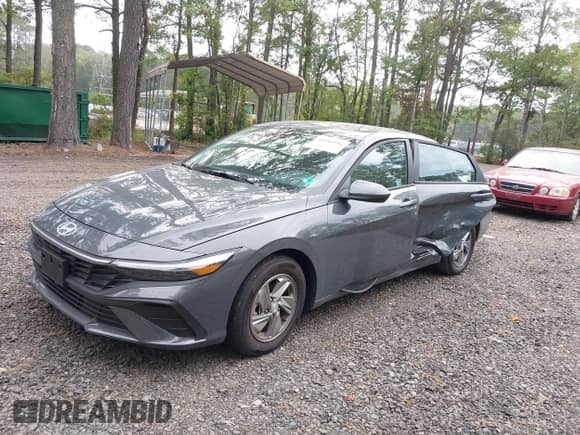 2025 Hyundai Elantra SE with VIN KMHLL4DG7SU912988, listed as a IAAI auction lot 43346956 with 4,894 mi miles and . Bid and sale history available at DreamBid. Image 17.