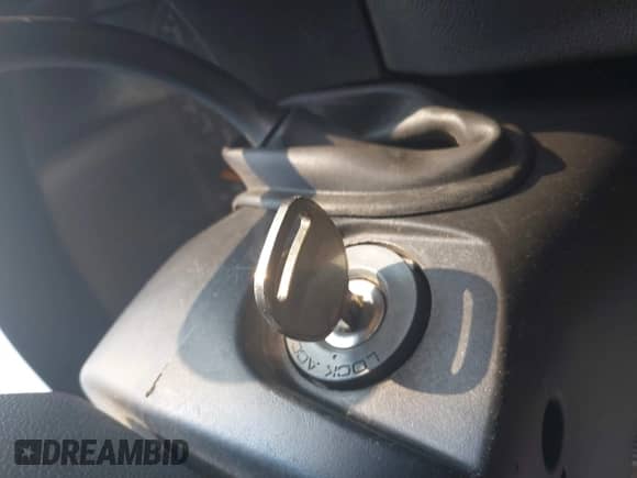 2005 Chevrolet Colorado 1SE LS Z71 with VIN 1GCDT136758129649, listed as a IAAI auction lot 42938129 with 125,780 mi miles and . Bid and sale history available at DreamBid. Image 11.
