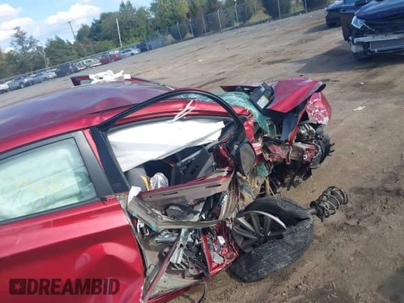 2016 Hyundai Elantra SE with VIN 5NPDH4AEXGH708524, listed as a IAAI auction lot 43324666 with Not provided miles and . Bid and sale history available at DreamBid. Image 6.