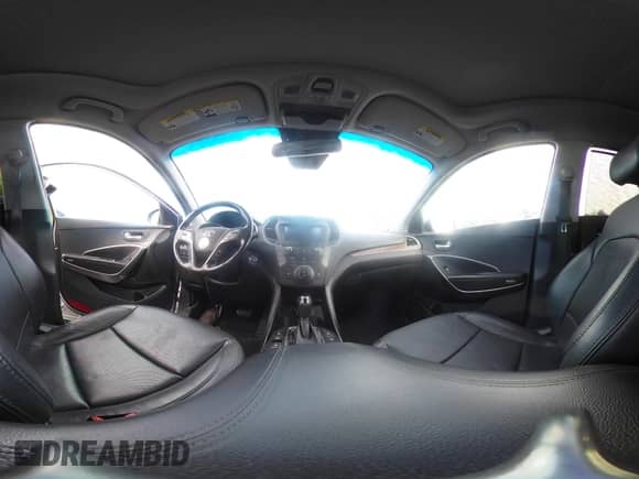 2018 Hyundai Santa Fe Ultimate с VIN 5XYZWDLA8JG518676, выставлен на аукционе IAAI как лот 41402511 с пробегом 107 551 миль миль и . История ставок и продаж доступна на DreamBid. Изображение 18.