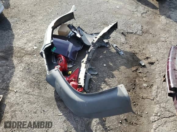 2010 Chevrolet Traverse 2LT с VIN 1GNLRGED4AS148043, выставлен на аукционе Copart как лот 81767625 с пробегом 175 343 миль миль и Списание • Salvage title. История ставок и продаж доступна на DreamBid. Изображение 13.