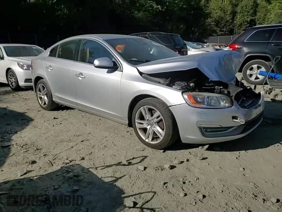 2015 Volvo S60 T5 Platinum с VIN YV1612TM8F1357277, выставлен на аукционе Copart как лот 74011524 с пробегом 142 092 миль миль и На запчасти • Non repairable. История ставок и продаж доступна на DreamBid. Изображение 10.