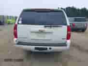 2010 Chevrolet Suburban LT z VIN 1GNUCJE01AR199247, wystawiony jako IAAI lot #42365497 z przebiegiem 289 944 mil mil oraz . Historia ofert i sprzedaży dostępna na DreamBid. Obrazek 16.