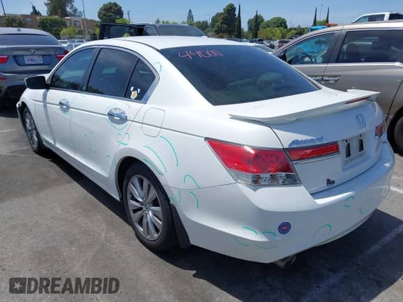 2011 Honda Accord EX z VIN 1HGCP3F76BA027233, wystawiony jako IAAI lot #42328452 z przebiegiem 70 380 mil mil oraz . Historia ofert i sprzedaży dostępna na DreamBid. Obrazek 3.