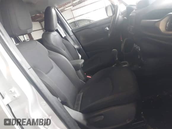 2017 Jeep Renegade Altitude with VIN ZACCJBBB3HPE49084, listed as a IAAI auction lot 42247035 with 167,421 mi miles and . Bid and sale history available at DreamBid. Image 5.