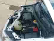 2018 Chevrolet Sonic Premier z VIN 1G1JF6SB6J4121932, wystawiony jako IAAI lot #42502568 z przebiegiem 93 055 mil mil oraz . Historia ofert i sprzedaży dostępna na DreamBid. Obrazek 22.