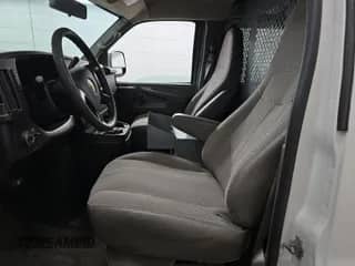2013 Chevrolet Express Cargo с VIN 1GCSGAFX5D1135635, выставлен на аукционе IAAI как лот 43542216 с пробегом 121 544 миль миль и . История ставок и продаж доступна на DreamBid. Изображение 1.