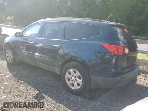 2010 Chevrolet Traverse LS z VIN 1GNLVEED7AJ245064, wystawiony jako Copart lot #71661035 z przebiegiem 186 868 mil mil oraz Szkoda całkowita • Salvage title. Historia ofert i sprzedaży dostępna na DreamBid. Obrazek 2.