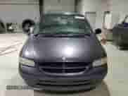 1996 Dodge Caravan SE z VIN 2B4GP4532TR845170, wystawiony jako Copart lot #79680774 z przebiegiem Nie podano mil oraz Szkoda całkowita • Salvage title. Historia ofert i sprzedaży dostępna na DreamBid. Obrazek 5.