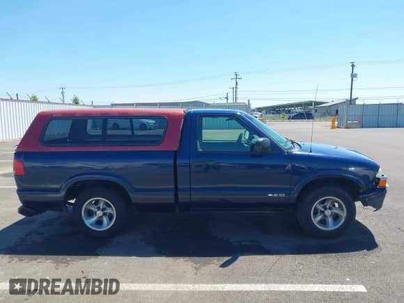 2003 Chevrolet S-10 LS с VIN 1GCCS14H738112278, выставлен на аукционе IAAI как лот 42596663 с пробегом 150 663 миль миль и . История ставок и продаж доступна на DreamBid. Изображение 13.