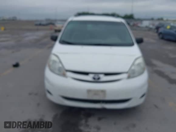 2010 Toyota Sienna CE z VIN 5TDKK4CC7AS312444, wystawiony jako IAAI lot #42291580 z przebiegiem 215 260 mil mil oraz . Historia ofert i sprzedaży dostępna na DreamBid. Obrazek 6.