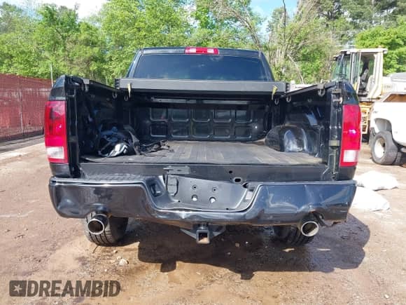2016 Ram 1500 Express with VIN 3C6RR7KT1GG228714, listed as a IAAI auction lot 41909311 with 35,807 mi miles and . Bid and sale history available at DreamBid. Image 17.