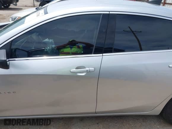 2021 Chevrolet Malibu LS z VIN 1G1ZC5ST4MF003434, wystawiony jako IAAI lot #42137808 z przebiegiem 44 946 mil mil oraz . Historia ofert i sprzedaży dostępna na DreamBid. Obrazek 13.