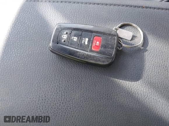 2023 Toyota Camry Hybrid XLE с VIN 4T1F31AK6PU615593, выставлен на аукционе IAAI как лот 42131977 с пробегом 11 300 миль миль и . История ставок и продаж доступна на DreamBid. Изображение 11.