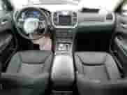 2020 Chrysler 300 Touring с VIN 2C3CCAAGXLH128336, выставлен на аукционе Copart как лот 51524345 с пробегом 81 132 миль миль и На запчасти • Non repairable. История ставок и продаж доступна на DreamBid. Изображение 8.