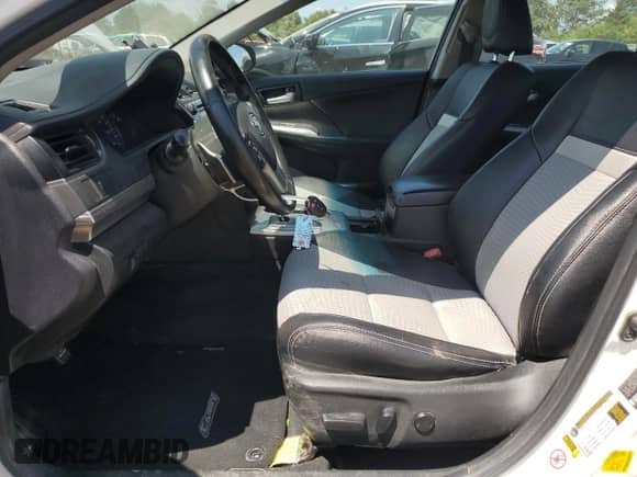 2014 Toyota Camry LE z VIN 4T1BF1FK2EU390083, wystawiony jako Copart lot #63087845 z przebiegiem 193 311 mil mil oraz Szkoda całkowita • Salvage title. Historia ofert i sprzedaży dostępna na DreamBid. Obrazek 7.