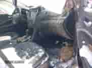 2014 Hyundai Santa Fe z VIN 5XYZUDLA6EG198589, wystawiony jako IAAI lot #41627953 z przebiegiem 155 556 mil mil oraz . Historia ofert i sprzedaży dostępna na DreamBid. Obrazek 5.