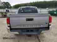 2019 Toyota Tacoma TRD Off Road z VIN 3TMCZ5ANXKM213550, wystawiony jako Copart lot #81675915 z przebiegiem 78 339 mil mil oraz Szkoda całkowita • Salvage title. Historia ofert i sprzedaży dostępna na DreamBid. Obrazek 6.