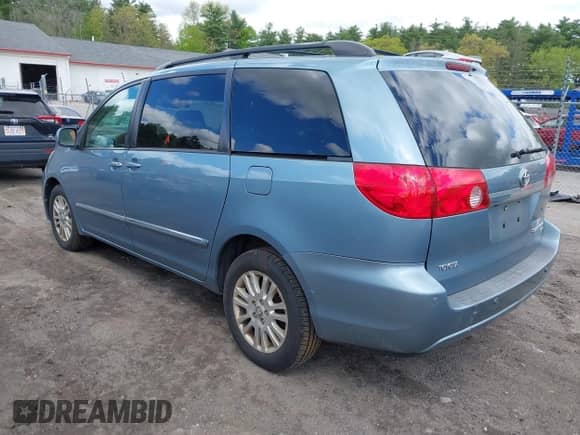 2008 Toyota Sienna XLE z VIN 5TDBK22C48S013154, wystawiony jako IAAI lot #42212885 z przebiegiem 194 162 mil mil oraz . Historia ofert i sprzedaży dostępna na DreamBid. Obrazek 3.
