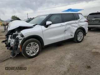 2024 Mitsubishi Outlander ES with VIN JA4J4UA87RZ079349, listed as a Copart auction lot 58871735 with 15,035 mi miles and Salvage title. Bid and sale history available at DreamBid. Image 1.