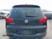 2017 Volkswagen Tiguan Wolfsburg Edition с VIN WVGRV7AX0HK002940, выставлен на аукционе IAAI как лот 43342636 с пробегом 139 922 миль миль и . История ставок и продаж доступна на DreamBid. Изображение 16.