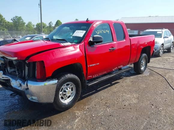2008 Chevrolet Silverado 2500HD LTZ with VIN 1GCHK29638E185899, listed as a IAAI auction lot 42517694 with 341,802 mi miles and . Bid and sale history available at DreamBid. Image 17.