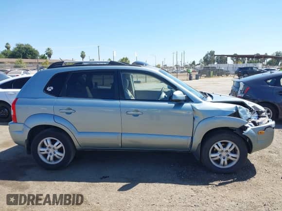 2007 Hyundai Tucson SE z VIN KM8JN12D87U638359, wystawiony jako IAAI lot #42778963 z przebiegiem 193 940 mil mil oraz . Historia ofert i sprzedaży dostępna na DreamBid. Obrazek 13.