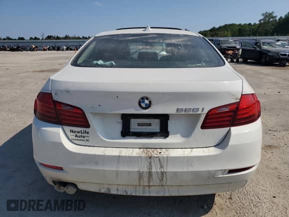 2014 BMW 5 Series 528i z VIN WBA5A5C53ED507513, wystawiony jako Copart lot #71401835 z przebiegiem Nie podano mil oraz Szkoda całkowita • Salvage title. Historia ofert i sprzedaży dostępna na DreamBid. Obrazek 6.