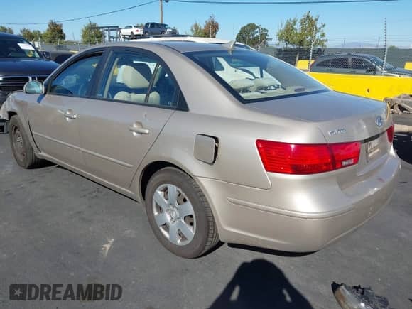 2010 Hyundai Sonata GLS с VIN 5NPET4AC8AH655427, выставлен на аукционе IAAI как лот 43484183 с пробегом 126 865 миль миль и . История ставок и продаж доступна на DreamBid. Изображение 3.