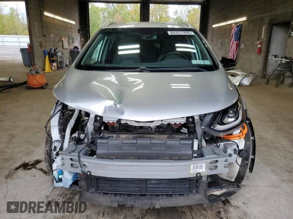 2017 Chevrolet Bolt EV Premier z VIN 1G1FX6S01H4177384, wystawiony jako Copart lot #84257295 z przebiegiem 46 773 mil mil oraz Szkoda całkowita • Salvage title. Historia ofert i sprzedaży dostępna na DreamBid. Obrazek 5.