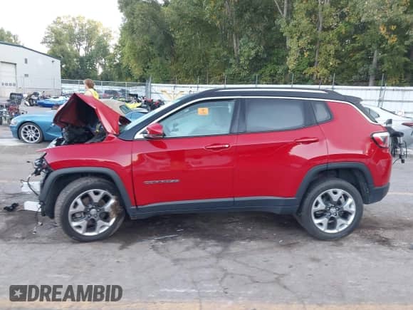 2019 Jeep Compass Limited with VIN 3C4NJDCB5KT646194, listed as a IAAI auction lot 43191478 with Not provided miles and . Bid and sale history available at DreamBid. Image 14.