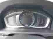 2017 Volvo S60 Inscription с VIN LYV402HKXHB126321, выставлен на аукционе IAAI как лот 42425194 с пробегом 175 975 миль миль и . История ставок и продаж доступна на DreamBid. Изображение 7.
