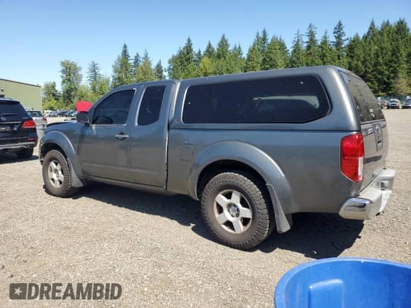 2006 Nissan Frontier SE z VIN 1N6AD06W66C403523, wystawiony jako Copart lot #65054395 z przebiegiem 151 766 mil mil oraz Szkoda całkowita • Salvage title. Historia ofert i sprzedaży dostępna na DreamBid. Obrazek 2.