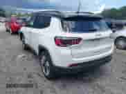 2018 Jeep Compass Limited with VIN 3C4NJCCB1JT188498, listed as a IAAI auction lot 42717751 with 84,227 mi miles and . Bid and sale history available at DreamBid. Image 3.