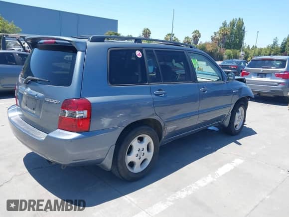 2005 Toyota Highlander с VIN JTEDP21A650050906, выставлен на аукционе IAAI как лот 42609225 с пробегом 141 453 миль миль и . История ставок и продаж доступна на DreamBid. Изображение 4.