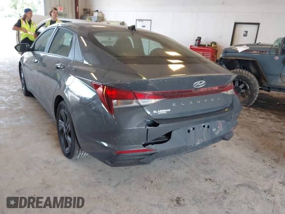 2023 Hyundai Elantra SEL z VIN KMHLM4AG6PU619592, wystawiony jako IAAI lot #43068167 z przebiegiem 32 501 mil mil oraz . Historia ofert i sprzedaży dostępna na DreamBid. Obrazek 12.