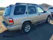 2003 Nissan Pathfinder LE z VIN JN8DR09Y23W832851, wystawiony jako IAAI lot #43489769 z przebiegiem 224 499 mil mil oraz . Historia ofert i sprzedaży dostępna na DreamBid. Obrazek 4.