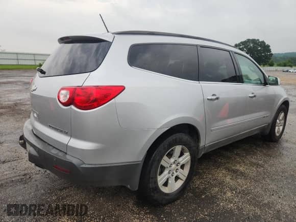 2009 Chevrolet Traverse 1LT with VIN 1GNEV23D09S153567, listed as a Copart auction lot 66835005 with 197,109 mi miles and Non repairable. Bid and sale history available at DreamBid. Image 3.