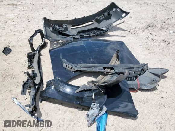 2012 Chrysler 300 C z VIN 2C3CCAET6CH274403, wystawiony jako Copart lot #59564625 z przebiegiem 117 281 mil mil oraz Szkoda całkowita • Salvage title. Historia ofert i sprzedaży dostępna na DreamBid. Obrazek 12.