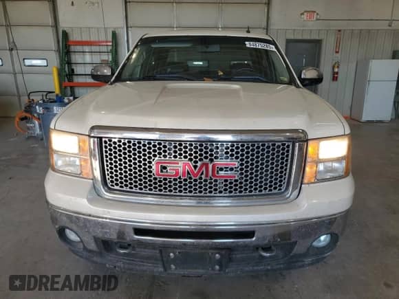 2011 GMC Sierra 1500 SLT z VIN 3GTP2WE37BG150961, wystawiony jako Copart lot #84875285 z przebiegiem 290 890 mil mil oraz Czysty tytuł • Clean title. Historia ofert i sprzedaży dostępna na DreamBid. Obrazek 5.
