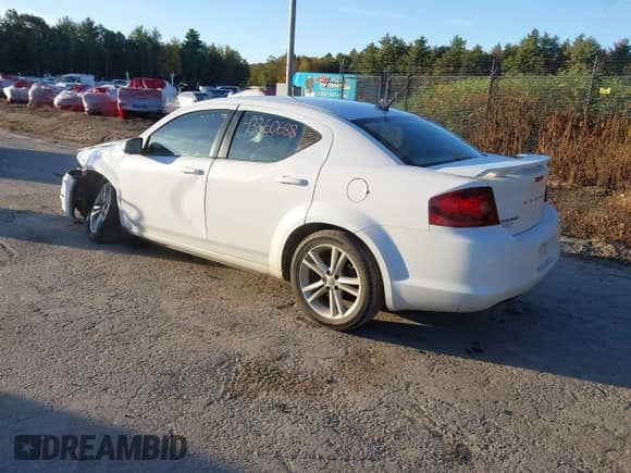 2014 Dodge Avenger SXT с VIN 1C3CDZCG2EN147370, выставлен на аукционе IAAI как лот 43360688 с пробегом 123 997 миль миль и . История ставок и продаж доступна на DreamBid. Изображение 3.