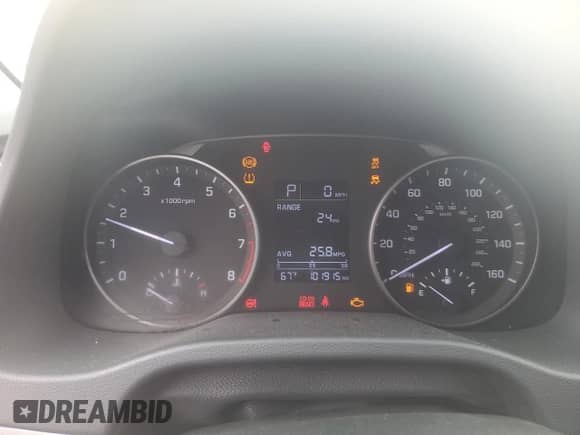 2018 Hyundai Elantra SE z VIN 5NPD74LF7JH394377, wystawiony jako Copart lot #80577335 z przebiegiem 101 915 mil mil oraz Szkoda całkowita • Salvage title. Historia ofert i sprzedaży dostępna na DreamBid. Obrazek 9.